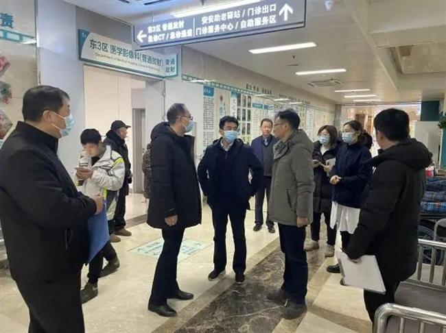 淮安市一院院长杨晓钟率队开展节前全院安全生产检查(图3)