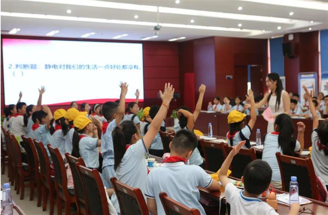 开云kaiyun官网80位中小学生化身为“小小检测工程师”近距离接触医疗器械前沿科技(图6)